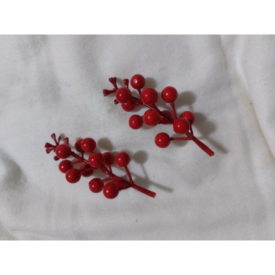 Ягоды на ветке (муляж) d15мм(красный), цена за 1 шт
