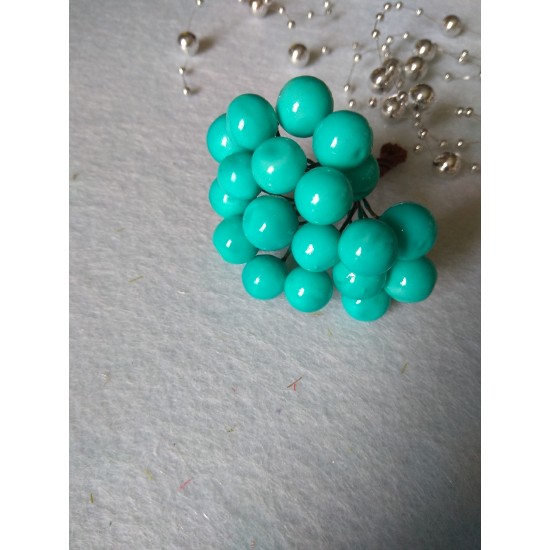 Ягодки глянцевые на проволоке 11 мм цв. голубой, цена за 20 ягодок