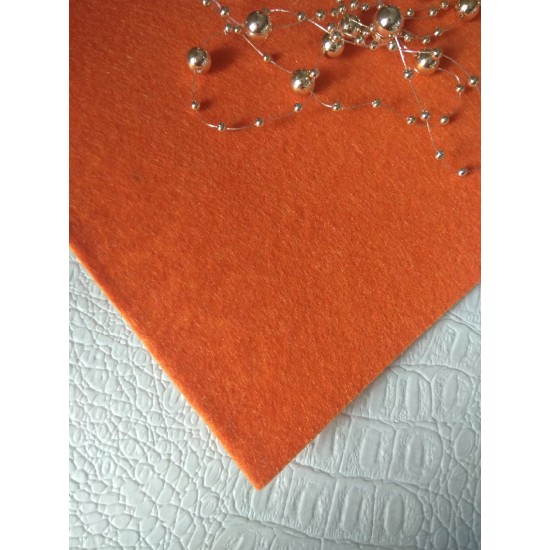 Фетр средней жесткости 1 мм (23*30 см) цв. рыжий, цена за лист