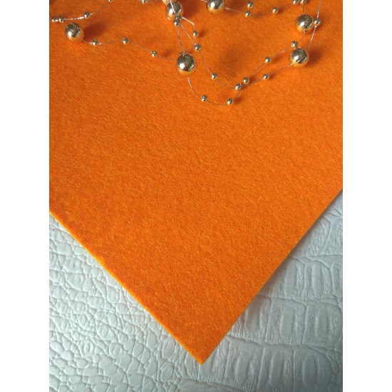 Фетр средней жесткости 1 мм (23*30 см) цв. оранжевый, цена за лист