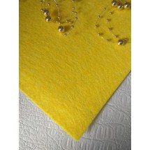 Фетр средней жесткости 1 мм (23*30 см) цв. желтый, цена за лист