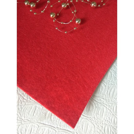 Фетр средней жесткости 1 мм (23*30 см) цв. красный, цена за лист