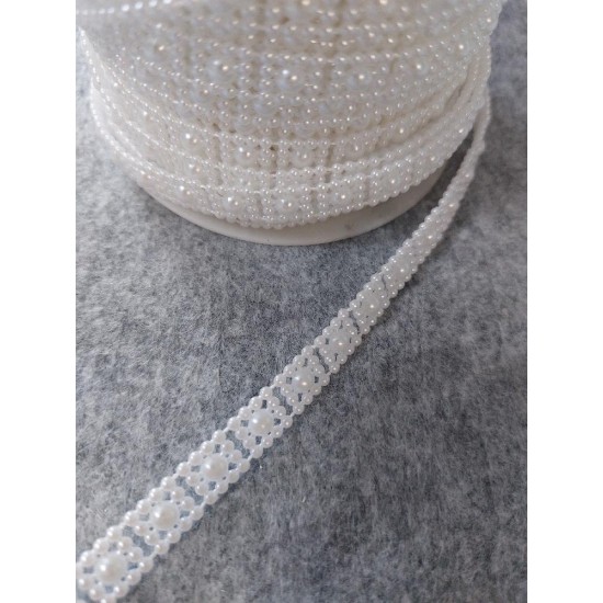 Полубусы на бобине со стразами/ ширина 8мм/ цв.белый, цена  за 1 м