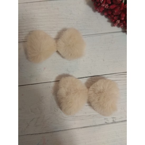 Патч меховой "Бантик" 6,5*3,7 см цв. бежевый, цена за 1 шт