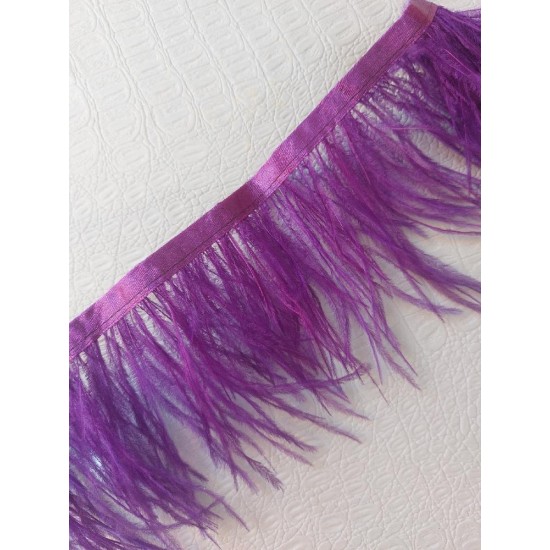 Страусиные перья на ленте цв. т.-сиреневый, цена за 25 см