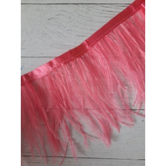Страусиные перья на ленте цв. розовый, цена за 25 см