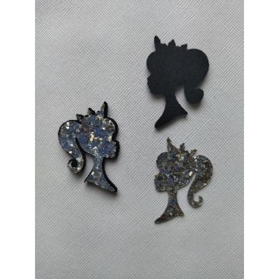 Лазерная вырубка из кожзама "Силуэт" 2,6*4 см цв. серебро,несклеенная, цена за 1 шт